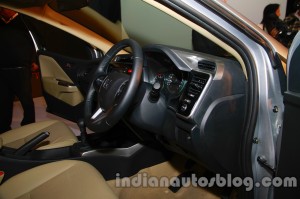 New-Honda-City-steering-wheel