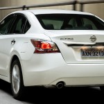Nissan-Altima-SL-2.5-Brasil-2014-visual-traseira