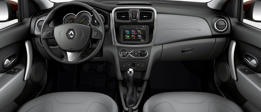 Renault/Divulgação Novo-Renault-Logan-2014-Brasil-seda-flex-interior-painel-Dynamique