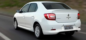 Novo-Renault-Logan-2014-Brasil-seda-flex-visual-traseira-movimento