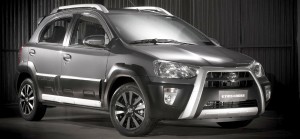 Toyota-Etios-Cross-hatch-2014-Brasil-offroad