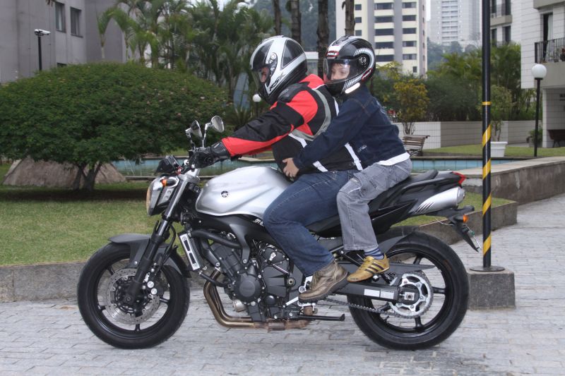 moto-crianca-lei-perigo