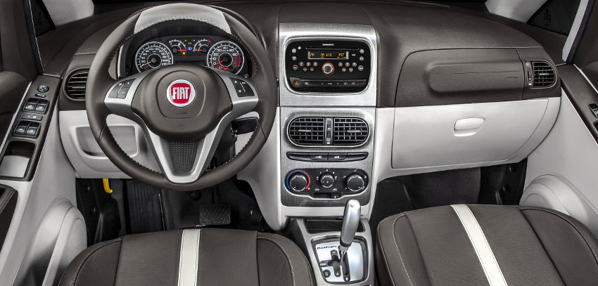 Fiat/Divulgação Fiat-Idea-2014-Sublime-Brasil-interior-painel