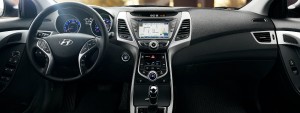Hyundai-Elantra-2015-Brasil-interior-painel