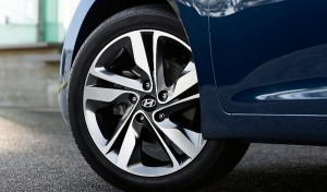 Hyundai-Elantra-2015-Brasil-roda