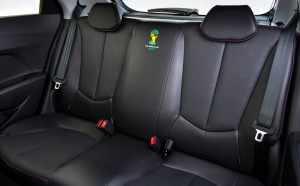Hyundai-HB20-2014-Copa-do-Mundo-Fifa-Brasil-banco-traseiro