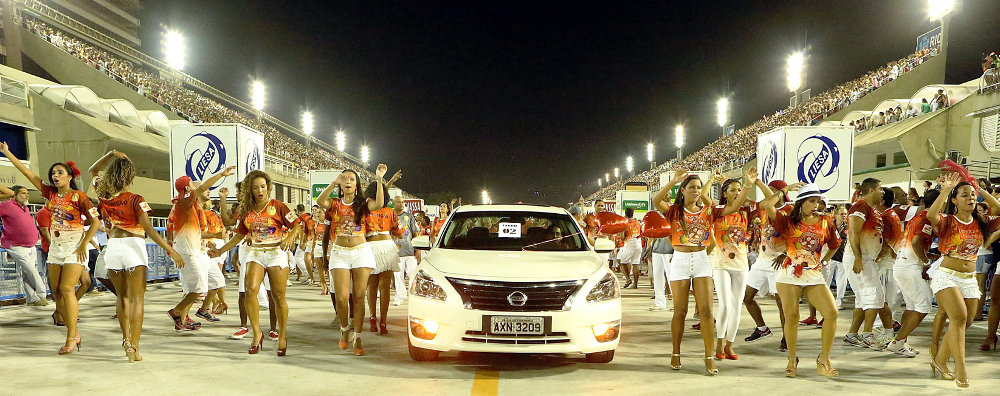 Nissan-Altima-Sentra-Carnaval-Rio-de-Janeiro-Salgueiro-2014