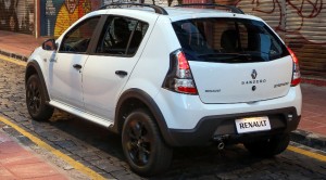 Renault-Sandero-Stepway-Tweed-serie-especial-2014-Brasil-branco-traseira