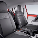 Volkswagen-up-2015-Brasil-red-interior-bancos