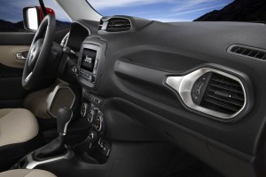 Jeep_Renegade-Latitude_01
