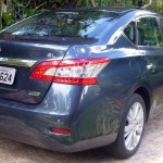Nissan-Sentra-SL-2014-CVT-traseira