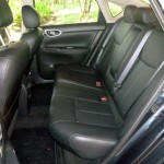 Nissan-Sentra-SL-2014-banco-traseiro
