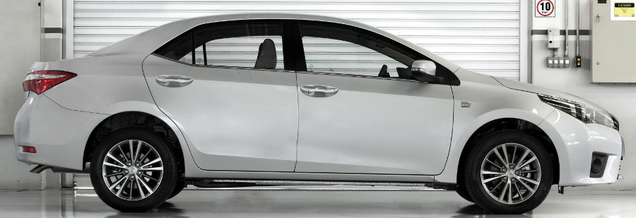 Toyota/Divulgação Toyora-Corolla-Altis-Brasil-2015-CVT-Multi-Drive-lateral