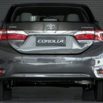 Toyora-Corolla-XEi-Brasil-2015-CVT-Multi-Drive-traseira