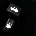 Toyota-Corolla-2015-GLi-Brasil-CVT-painel-alavanca-porta-malas-bocal-combustivel