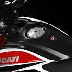 Ducati-Hypermotard-SP-2015-moto-detalhe