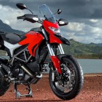 Ducati-Hyperstrada-2015-moto