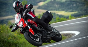 Ducati-Hyperstrada-2015-moto-Brasil