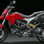 Ducati-Hyperstrada-2015-moto-perfil