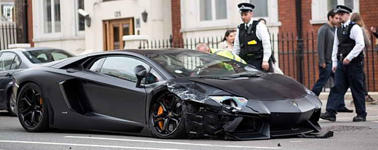 Lamborghini-Aventador-crash-London-2014