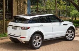 Land-Rover-Range-Rover-Evoque-9-speed_traseira