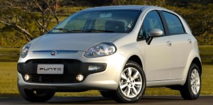 Fiat-Punto-Attractive-2015-Brasil