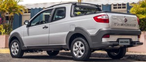 Fiat-Strada-2015-Brasil-Trekking