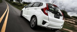 Honda-Fit-EX-EXL-Brasil-2015-CVT-traseira-FlexOne