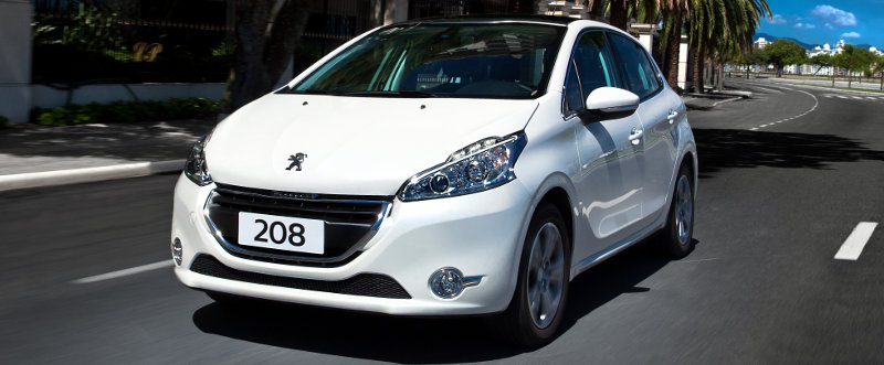 Peugeot-208-Griffe-2015-Brasil-LED