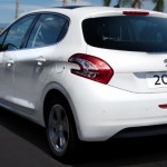 Peugeot-208-Griffe-2015-Brasil-automatico