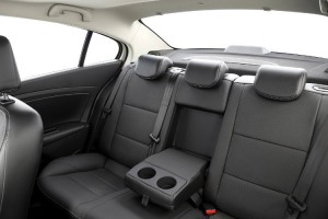 Renault-Fluence-GT-Lineinterior-banco-traseiro
