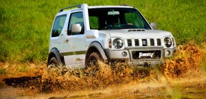Suzuki-Jimny-4Sport-2015-Brasil-lama