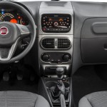Fiat-Palio-Weekend-Attractive-2015-Brasil-painel