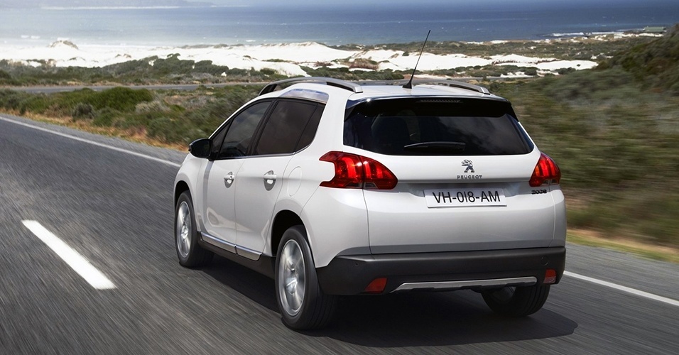 Peugeot/Divulgação Peugeot-2008-2014-visual-movimento-traseira