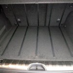 Peugeot-2008-crossover-suv-porta-malas