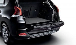 Peugeot-3008-Griffe-2015-Brasil-porta-malas