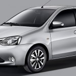 Toyia-Etios-hatch-Platinum-2014-Brasil