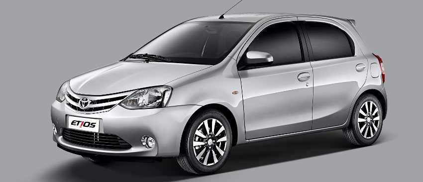 Toyia-Etios-hatch-Platinum-2014-Brasil