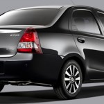 Toyia-Etios-sedan-Platinum-2014-Brasil