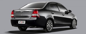 Toyia-Etios-sedan-Platinum-2014-Brasil