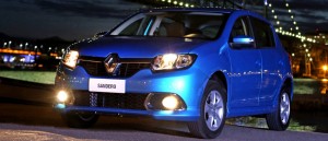 Renault-Sandero-Dynamique-2015-Brasil-design