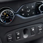 Renault-Sandero-Dynamique-2015-Brasil-interior-painel-ar-condicionado