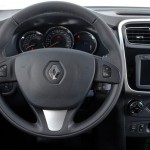 Renault-Sandero-Dynamique-2015-Brasil-painel