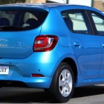 Renault-Sandero-Dynamique-2015-Brasil-traseira