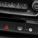 Novo-Fiat-Uno-Evolution-2015-Brasil-Start-Stop-detalhe-painel