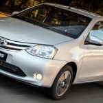 Toyota-Etios-Seda-sedan-Platinum-2015