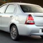 Toyota-Etios-Seda-sedan-Platinum-2015-Brasil