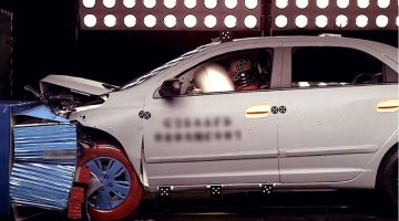 GM-Cruz-Alta-dummies-crash-test-carro-car
