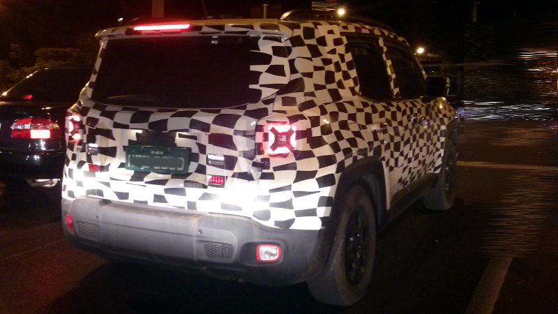 Segredo-Jeep-Renegade-Brasil-2015-flagrante