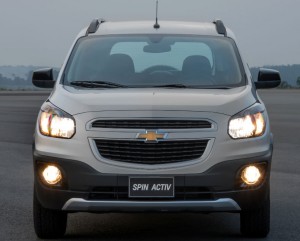 Chevrolet-Spin-Activ-2015-offroad